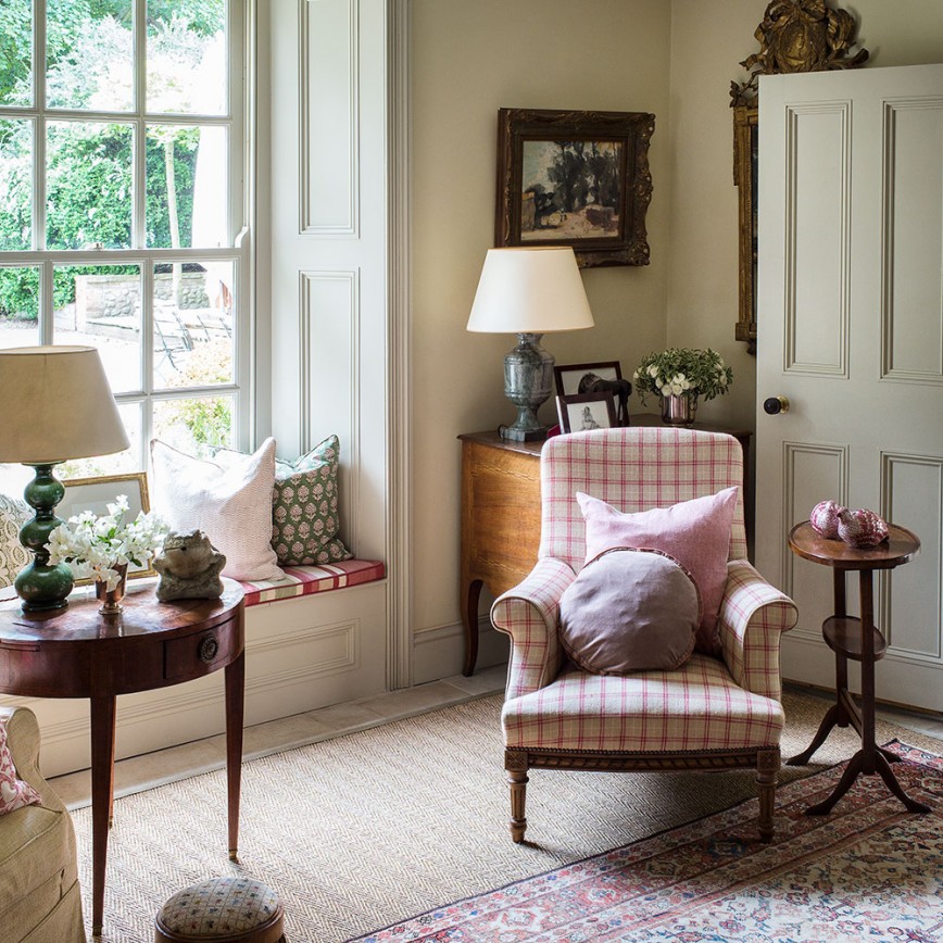 Double Glazed Sash Windows - Image from IdealHome.co.uk - By Paul Raeside