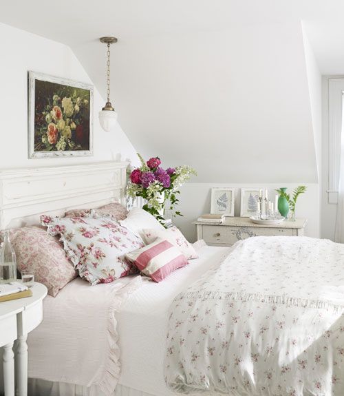 5 Bedroom Decor Styles That Will Be Trendy This Summer - English Garden