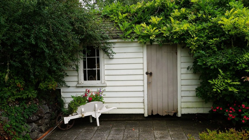 5 Ways To Make Your Garden Pop This Summer - Garden Sheds