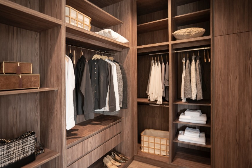 Walk-in wardrobe